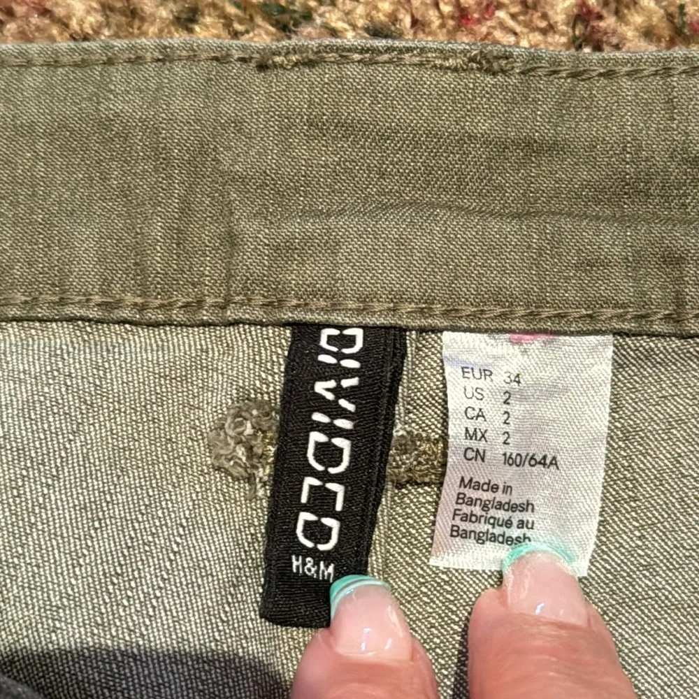 Divided pants - Picture 2 of 4